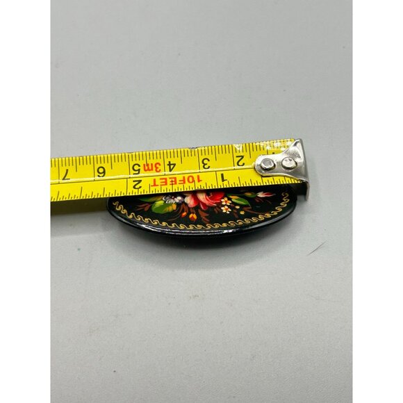 Russian Lacquered Pin Brooch Hand Painted Black Floral Design Oval Shaped Signed - Picture 6 of 6